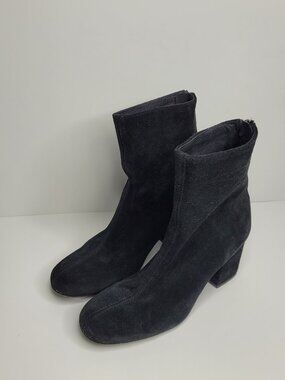 Free People Cecil Block Heel Suede Booties classic night out zipper back size 37